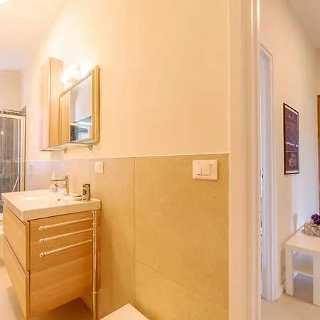 Santa Rita Functional Flat With Balcony Apartment Turin