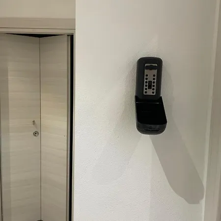 Drooms 4,0 Domotic Smart Self 24h,7 Vicino Treni Porta Susa E Centro Storico بيت ضيافة