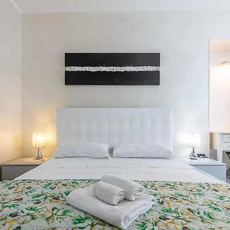 Apartment Camerana Prestige Porta Nuova Turin