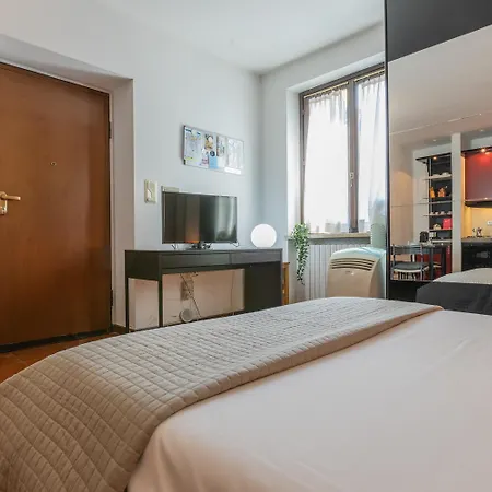 Studio S. Tommaso A Piazza Castello By Wonderful Italy *