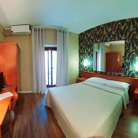 Alpi Ξενοδοχείο 3*