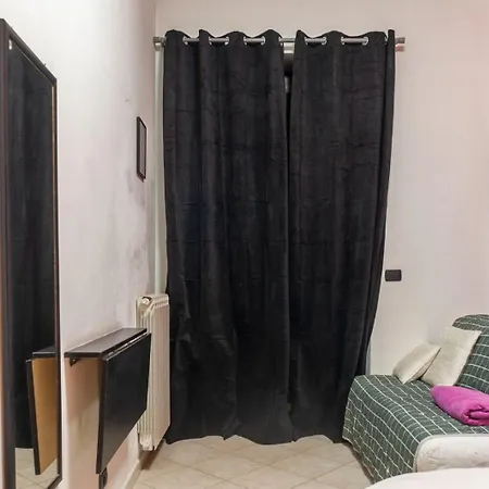 Stanza Privata In Casa Condivisa - Private In Shared Accommodatie bij particulieren *