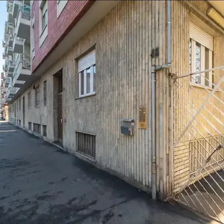 Διαμέρισμα Flat, Strategic Position *