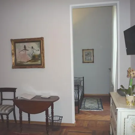 Madama Cristina Bed & Breakfast