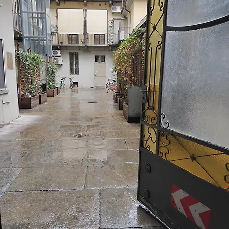 NONPERTUTTI PiazzaCastello *