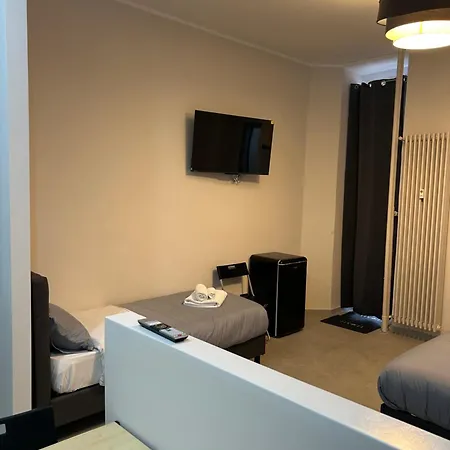 Konukevi Casa Finalmarina 10 *