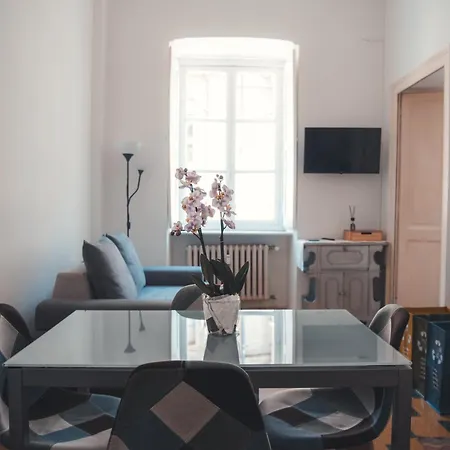 Centro San Carlo Apartmán *