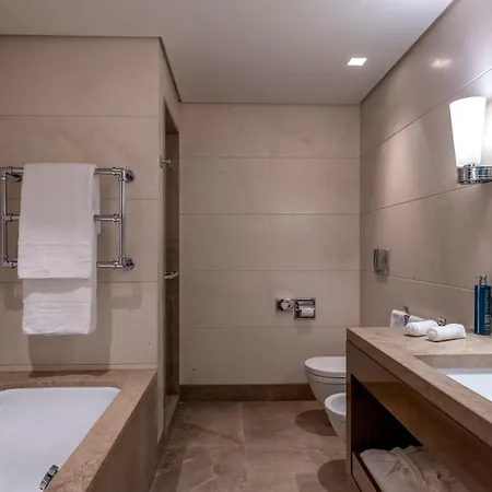 ホテル Hilton Centre 5*