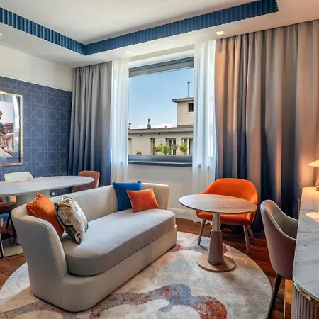 Hilton Centre 5* トリノ