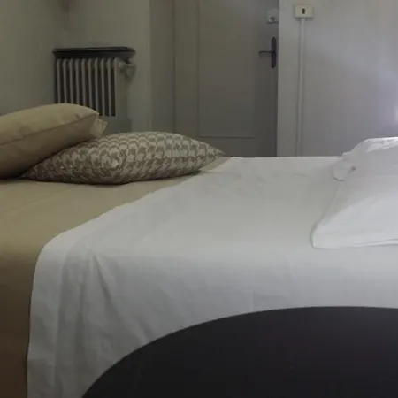 7 Guest house