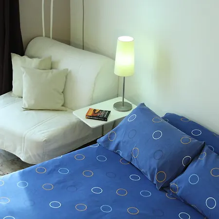 Alojamento de Acomodação e Pequeno-almoço A Casa Romar 2*