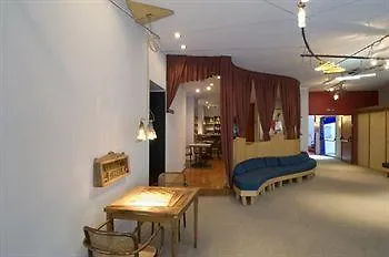 Western 4*