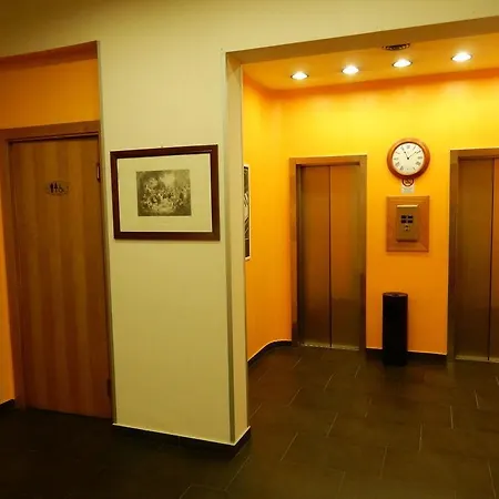 President Hotell 3*