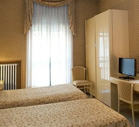 Отель Gran 3*