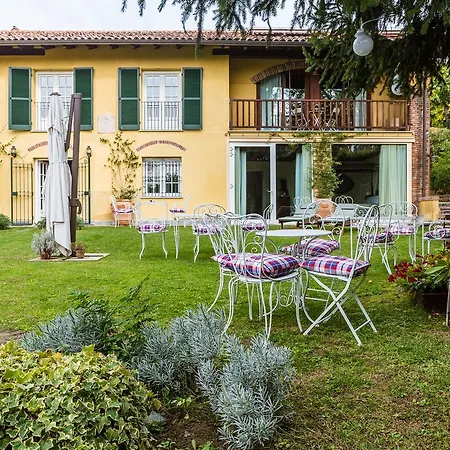 Cascina San Vito 2* تورينو