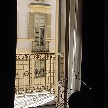 Aparthotel Piazza Castello 3*