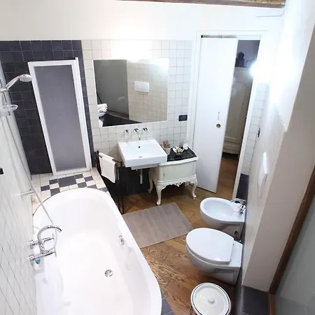 Bed & Breakfast Colazione In Piazza Castello