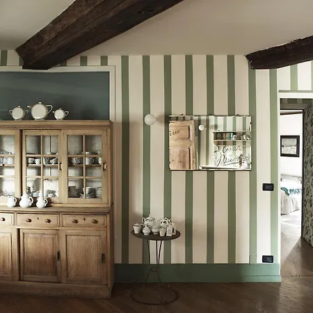 Bed & Breakfast Colazione In Piazza Castello *