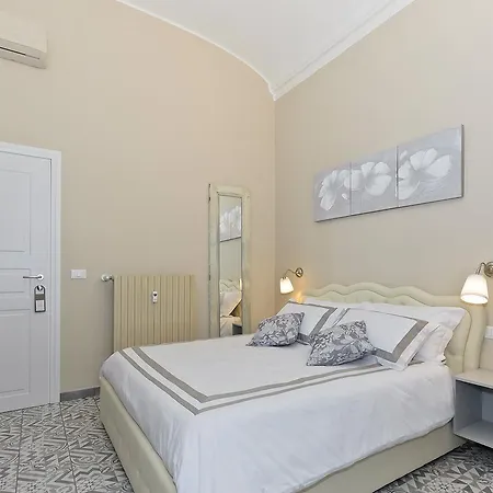 Tohouse 2* Turín