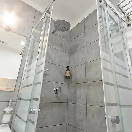 Tohouse 2* Turín
