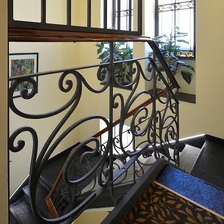 Eden Otel