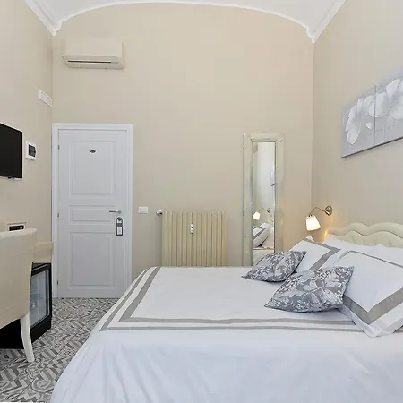 Tohouse 2* Turín