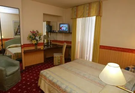 Due Mondi 3* Turyn