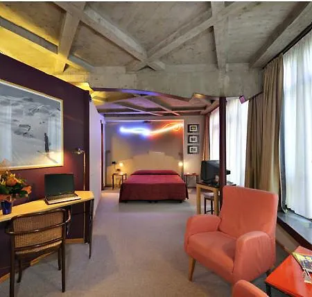 Hotel Western