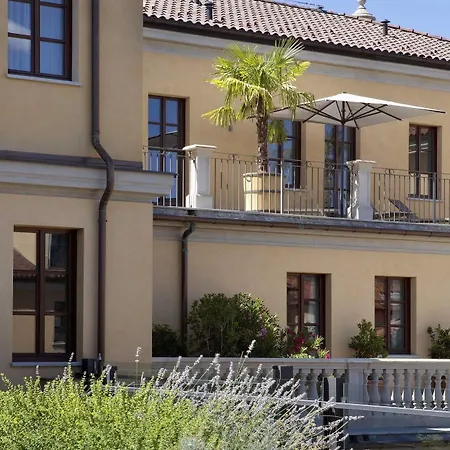 Hotel Nh Collection Piazza Carlina 4*