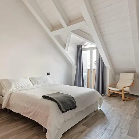 Corso Rosselli Apartment *