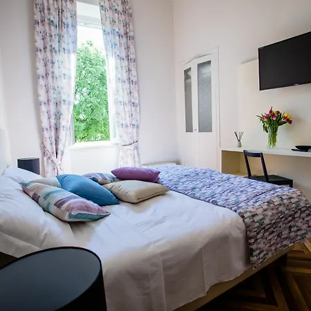Maison Reve Centro 2*