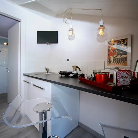 Loft Gioia Centre Hotel 3*