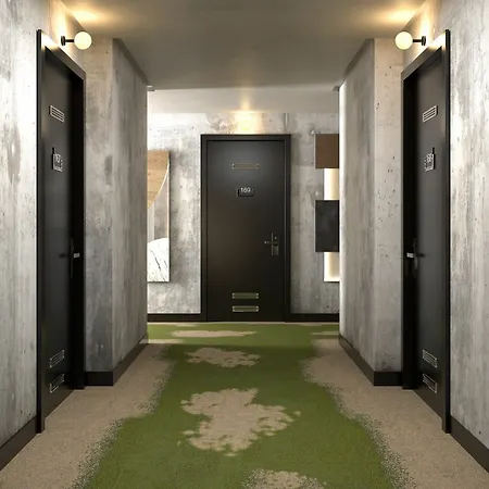 Otel J