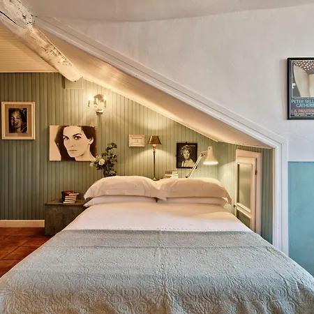 Apartamento Mansarda In Piazza Castello