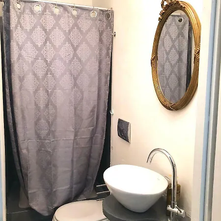 Konukevi Casa Cavour 2*