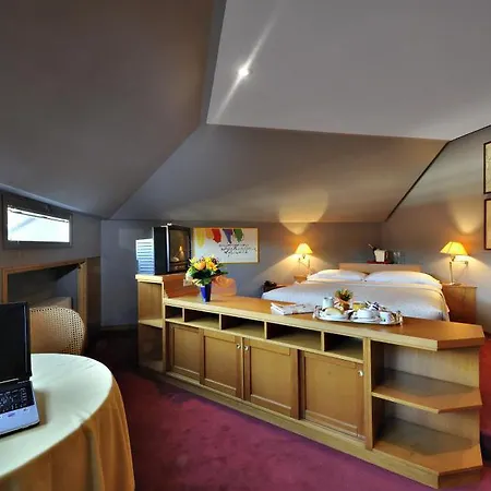Western 4*