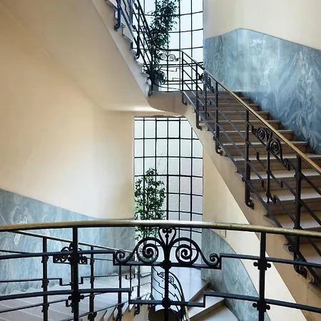 Dynasty Downtown Apart-hotel