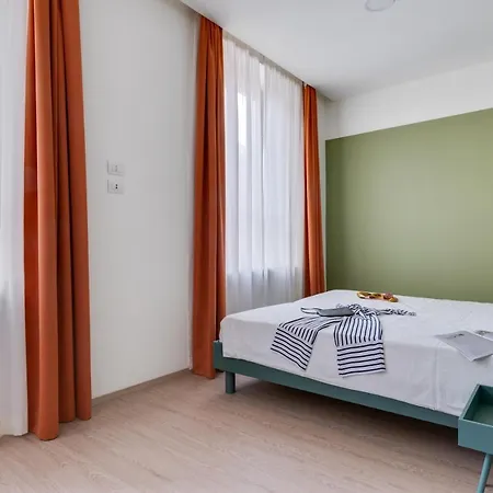 Camplus Bernini Casa Per Ferie Turín