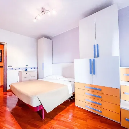 Myhouse Racconigi - Affitti Brevi Italia * Torino