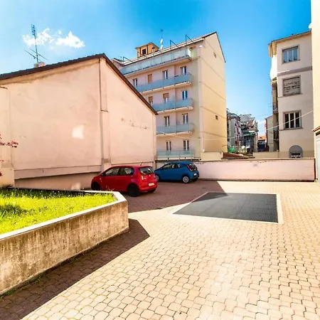 Casa Like With Parking Апартаменты *