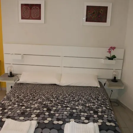 Gem In The City's Heart Apartment