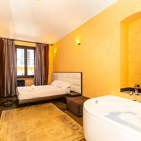 Borgo San Paolo Stylish Apt With Jacuzzi * Turin
