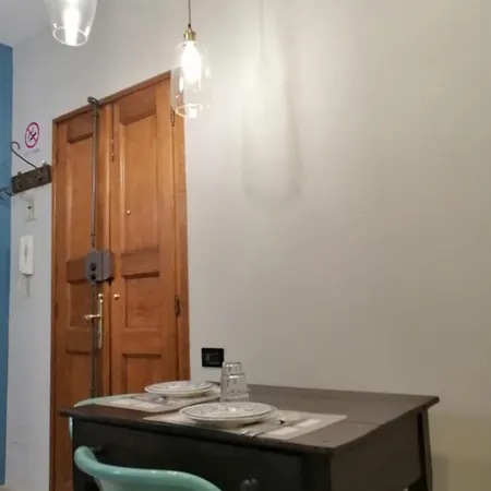 Apartment Romantico Bilocale Nel Cuore Del Balon Turin