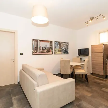 Apartment Piazza Vittorio Veneto *