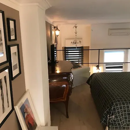 San Secondo Street Apartment *