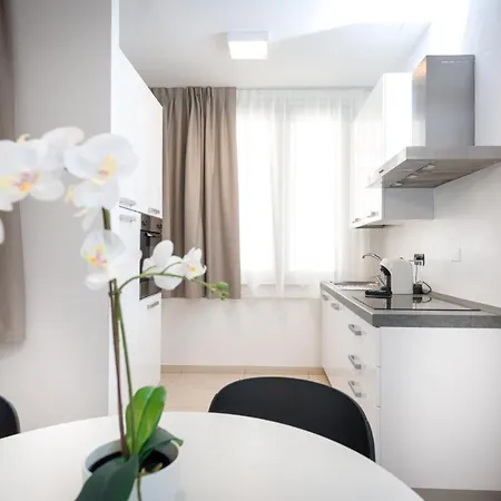 Apart-hotel Turinhometown 2*