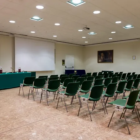 ホテル Royal Centro Congressi 4*