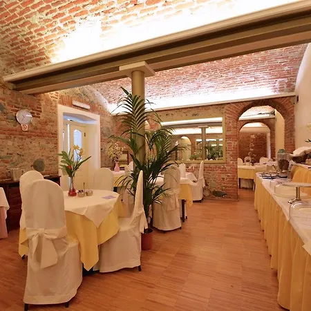 Due Mondi Hotel
