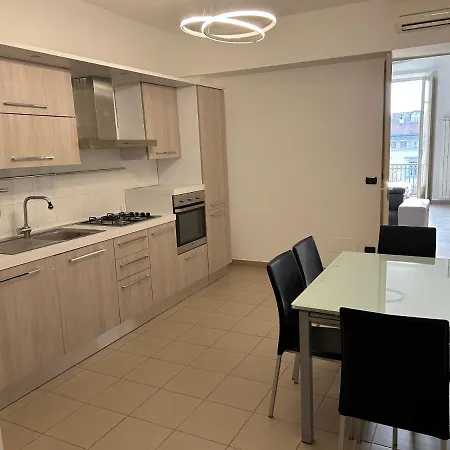 Апартаменты Typical One Bedroom In Center Турин