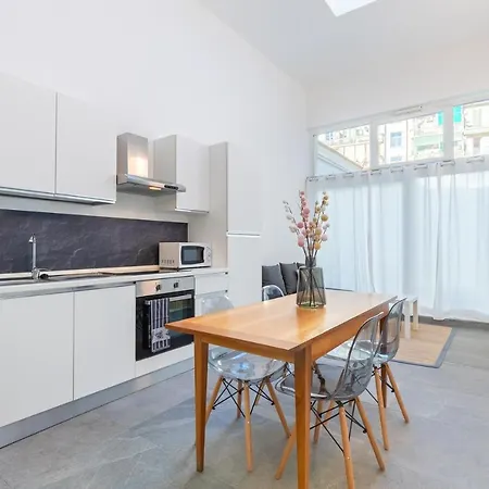 Exclusive Loft Crocetta - Free Private Parking & Wi-fi - 5 Min To Metro Nizza - Ac Casa vacanze *